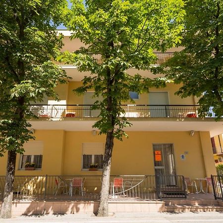 Room And Breakfast Da Laura Bellaria-Igea Marina Exterior photo