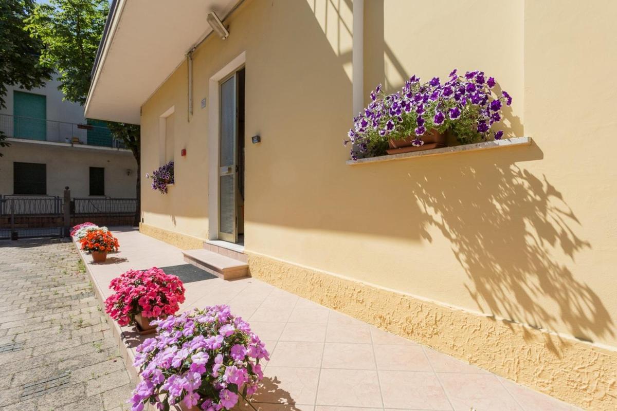 Room And Breakfast Da Laura Bellaria-Igea Marina Exterior photo