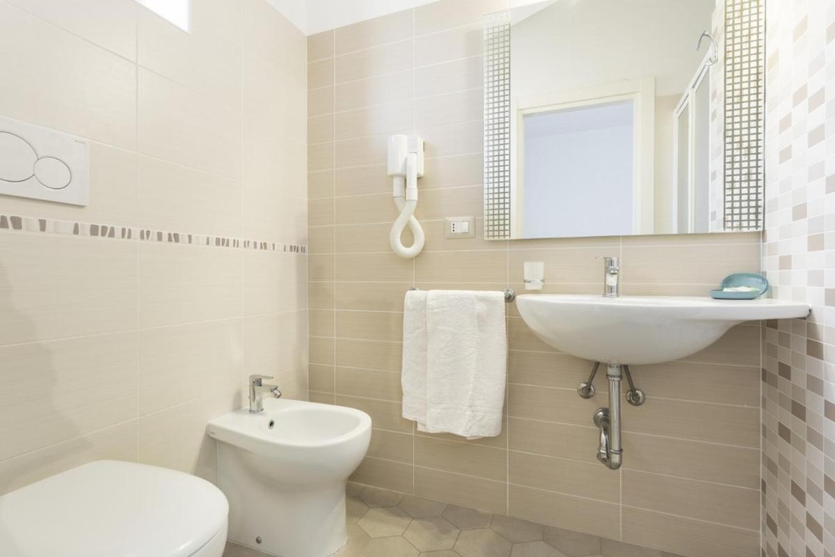 Room And Breakfast Da Laura Bellaria-Igea Marina Exterior photo